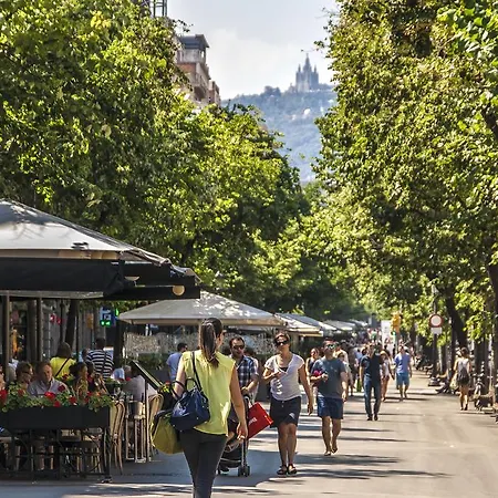 Lägenhet Habitat Rambla Deluxe Barcelona